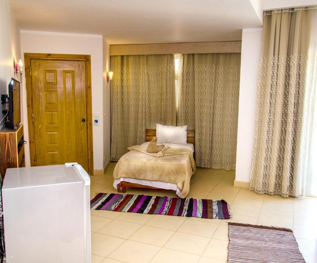 דהב New Yalla Hotel מראה חיצוני תמונה